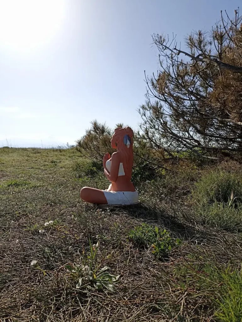 Aponi Sculpture du F&eacute;minin Sacr&eacute;