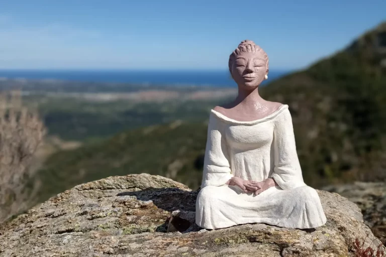 Hina Sculpture Intuitive d'Elise Eifler